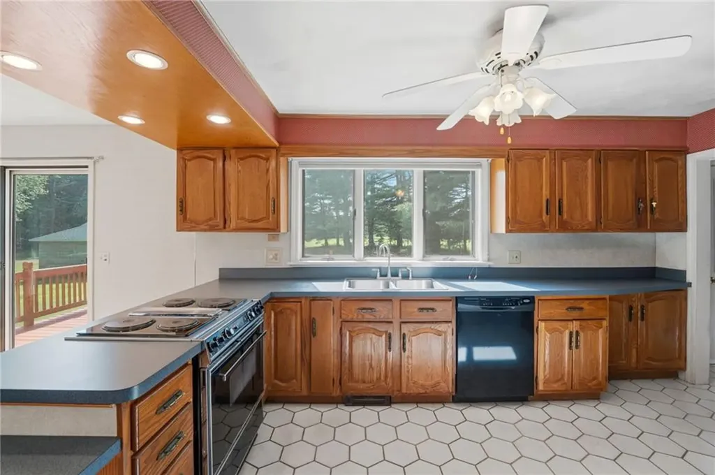 125 Arcadia Road Hopkinton RI 02832