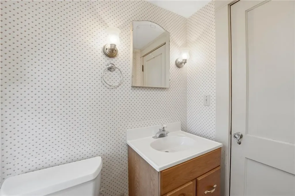 125 Arcadia Road Hopkinton RI 02832