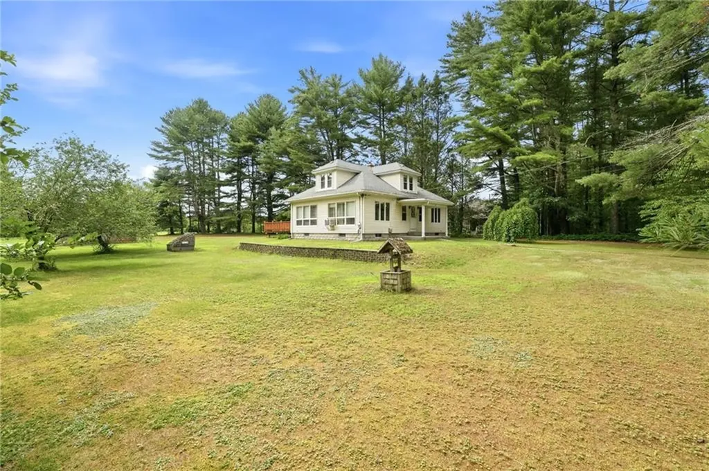 125 Arcadia Road Hopkinton RI 02832