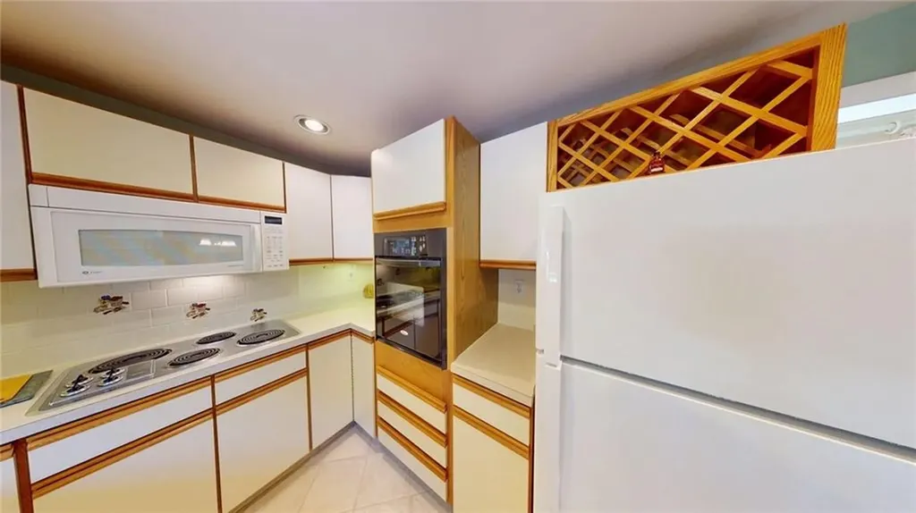 5 South Drive Middletown RI 02842