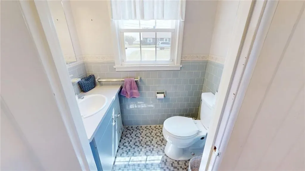 5 South Drive Middletown RI 02842