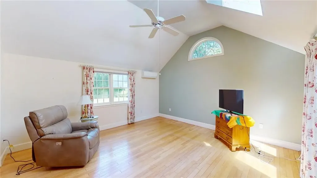 5 South Drive Middletown RI 02842