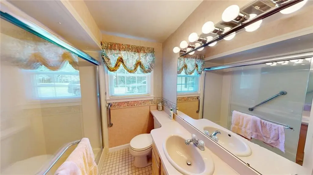 5 South Drive Middletown RI 02842