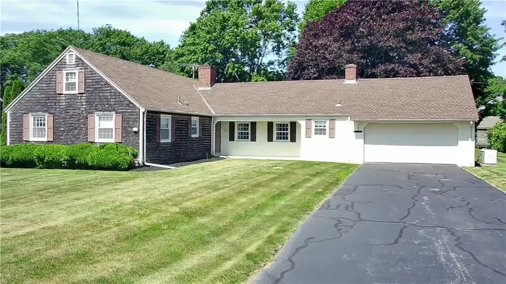 5 South Drive Middletown RI 02842