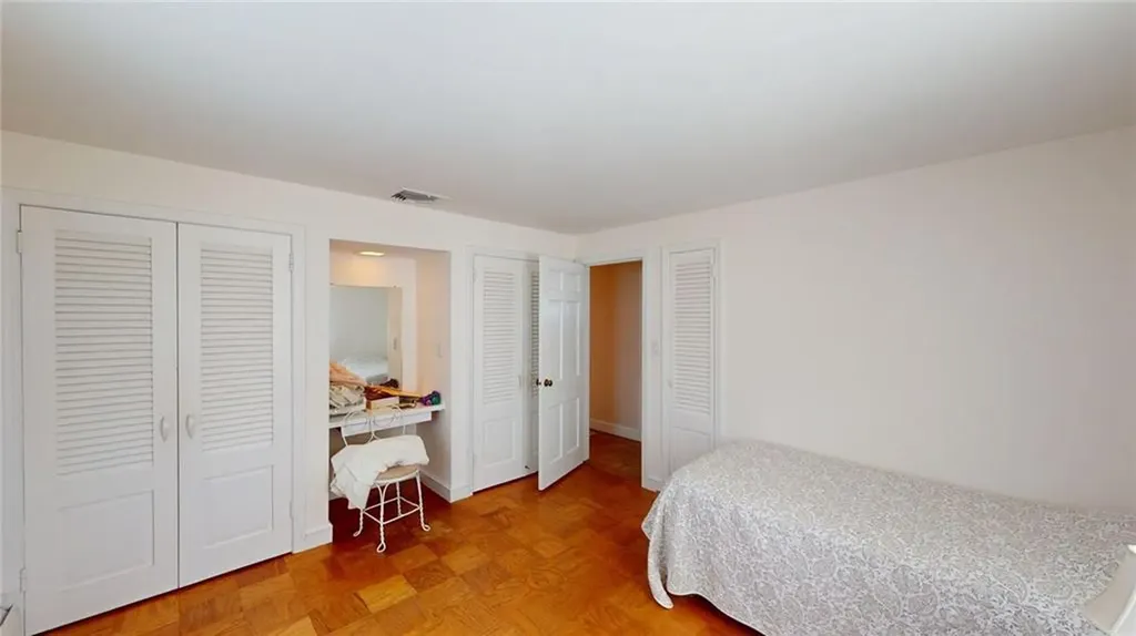 5 South Drive Middletown RI 02842
