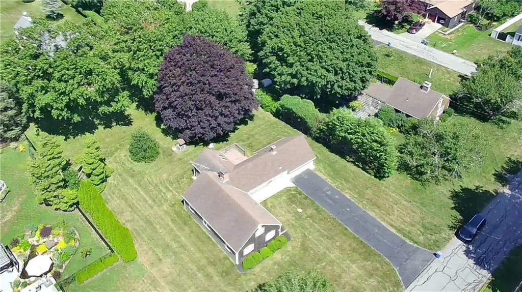 5 South Drive Middletown RI 02842