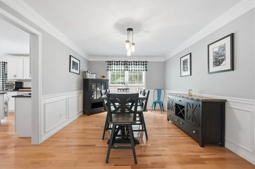26 Davis Circle Warwick RI 02886
