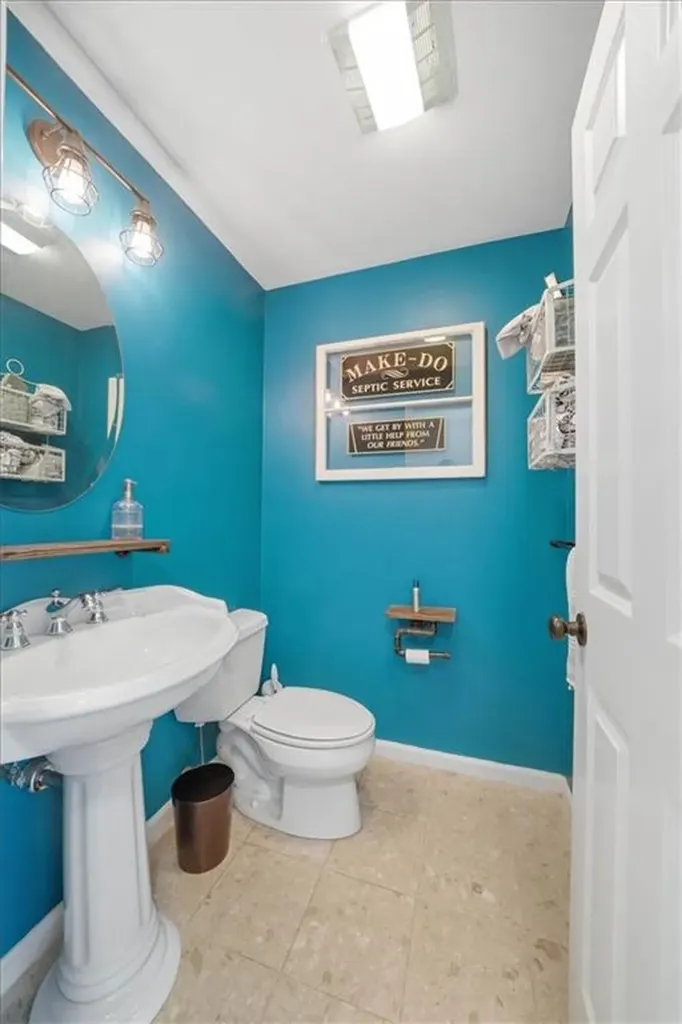 26 Davis Circle Warwick RI 02886