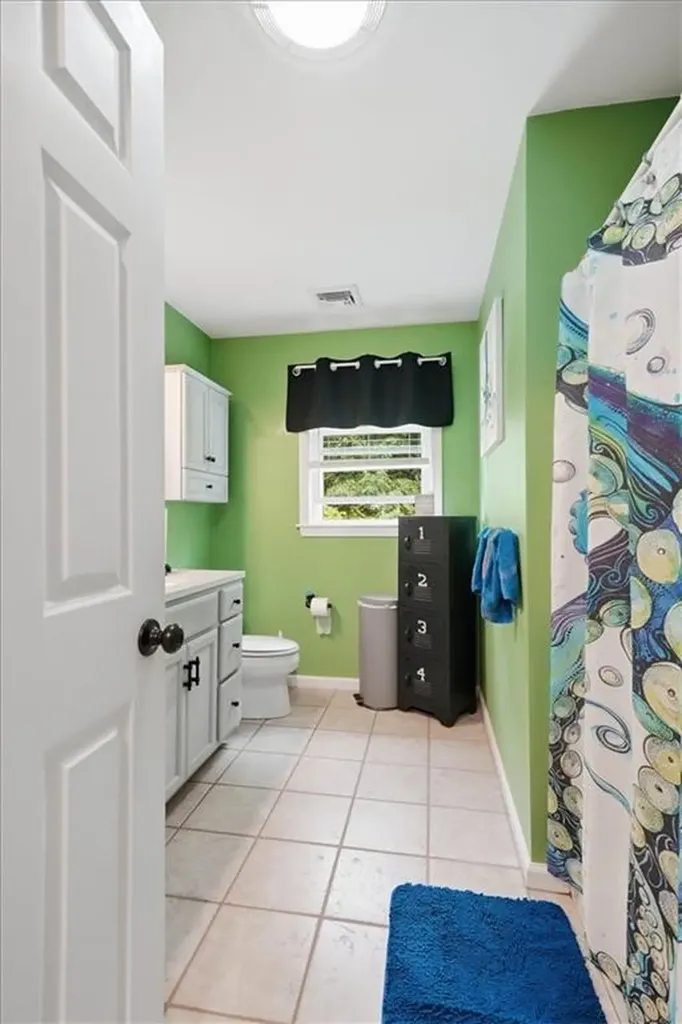 26 Davis Circle Warwick RI 02886