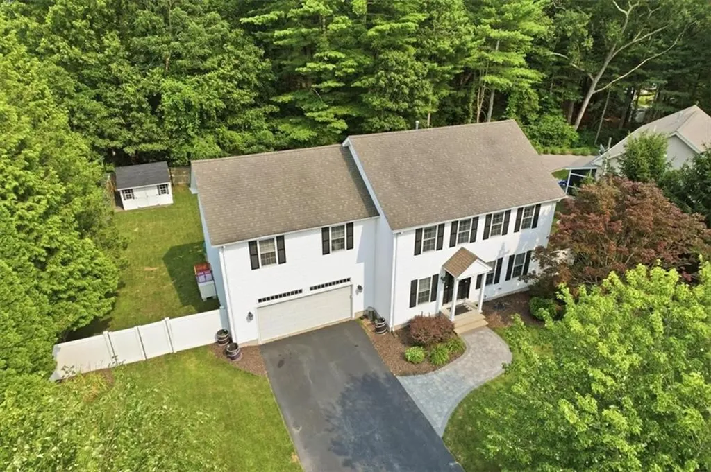 26 Davis Circle Warwick RI 02886