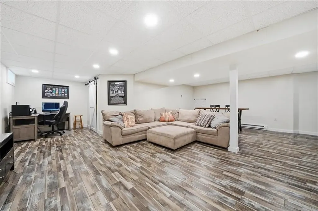 26 Davis Circle Warwick RI 02886
