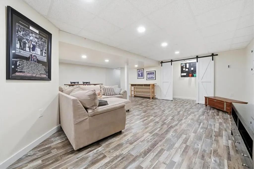 26 Davis Circle Warwick RI 02886