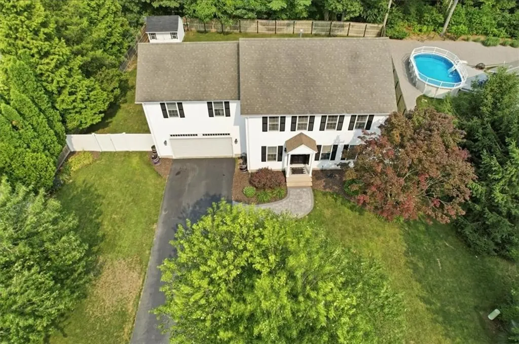 26 Davis Circle Warwick RI 02886