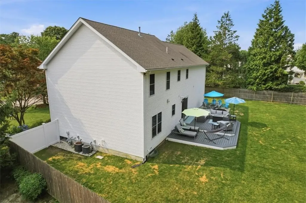26 Davis Circle Warwick RI 02886