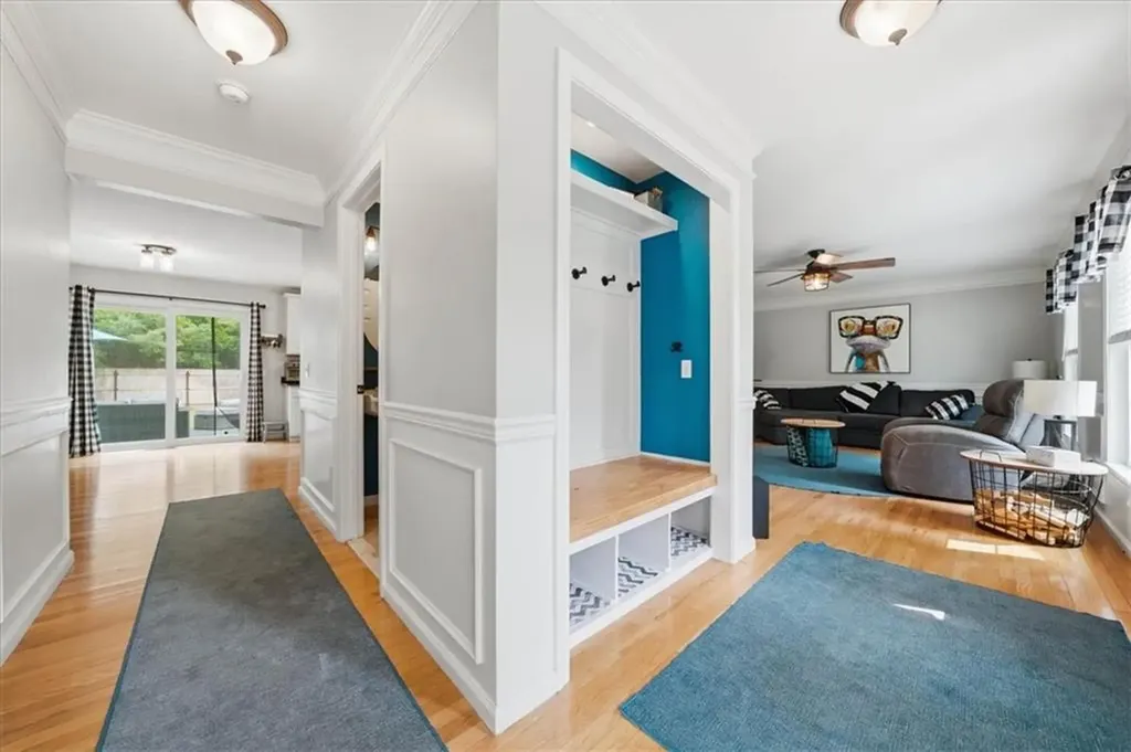 26 Davis Circle Warwick RI 02886