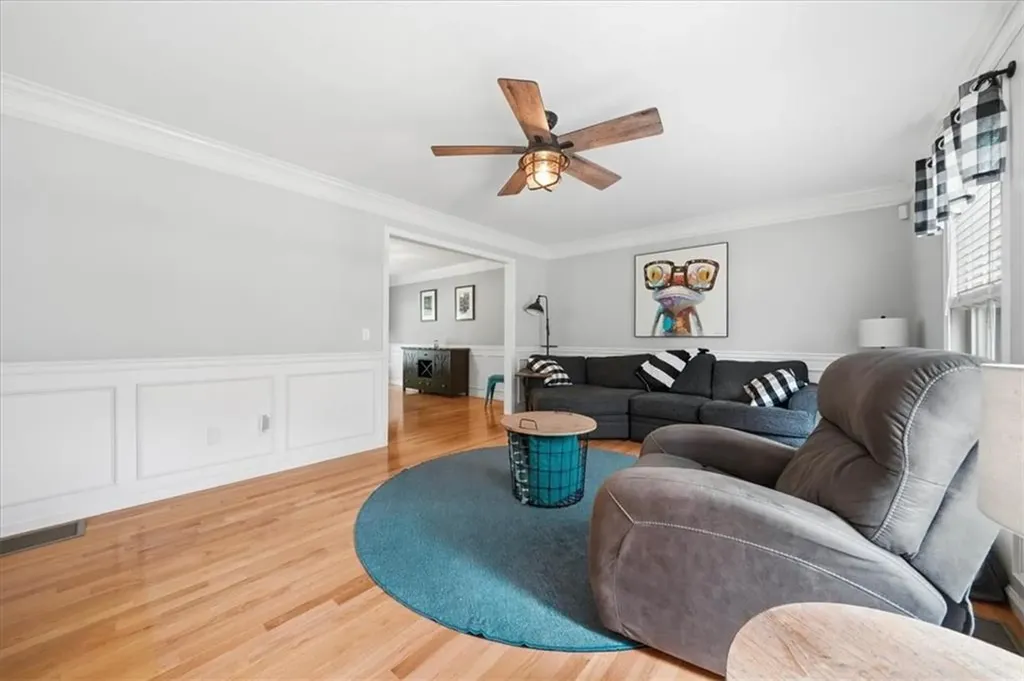 26 Davis Circle Warwick RI 02886
