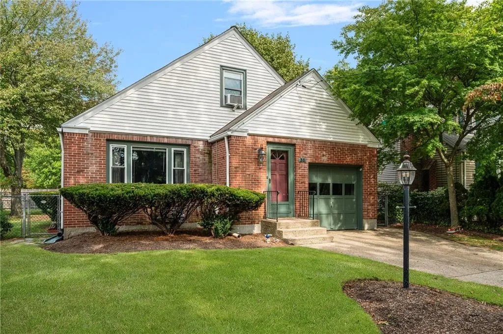 31 Todd Street Warwick RI 02888