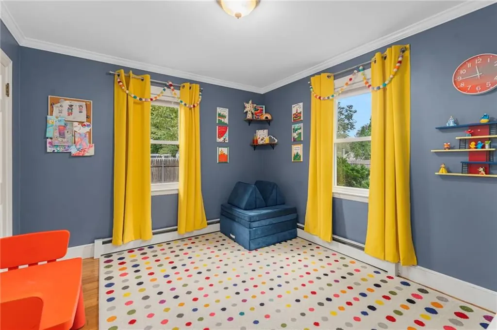31 Todd Street Warwick RI 02888