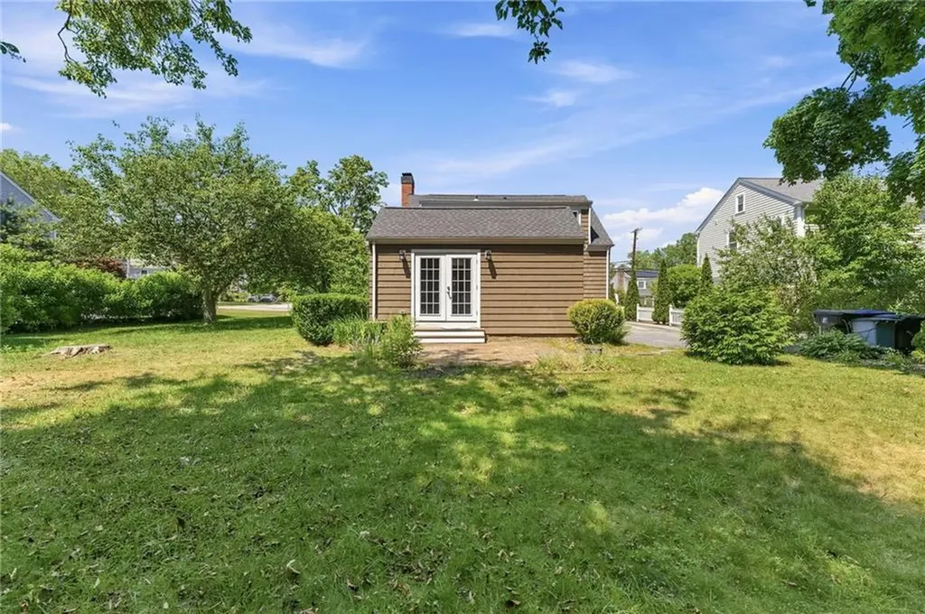 130 Ferry Lane Barrington RI 02806