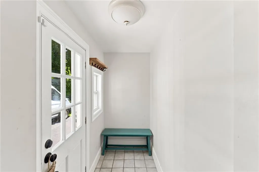 130 Ferry Lane Barrington RI 02806