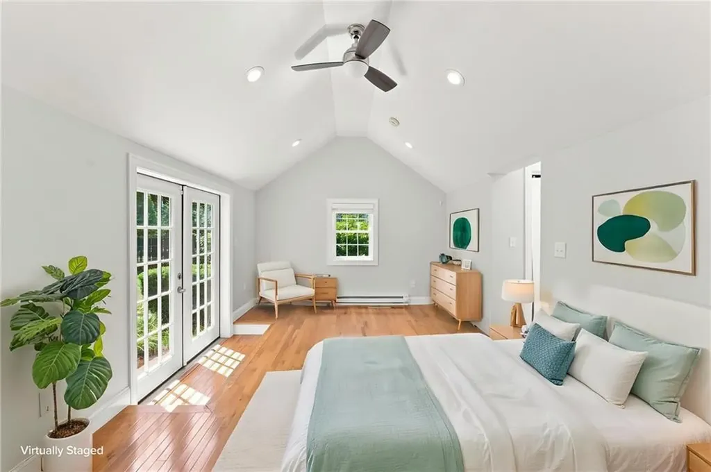 130 Ferry Lane Barrington RI 02806