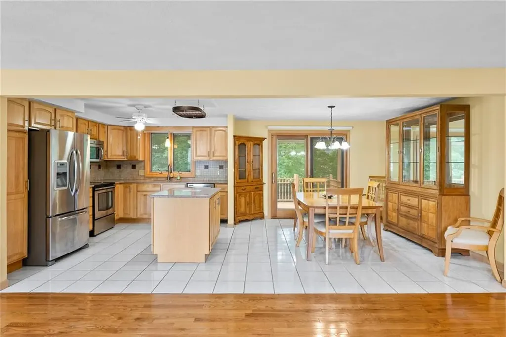 71 Hawthorne Place North Providence RI 02904