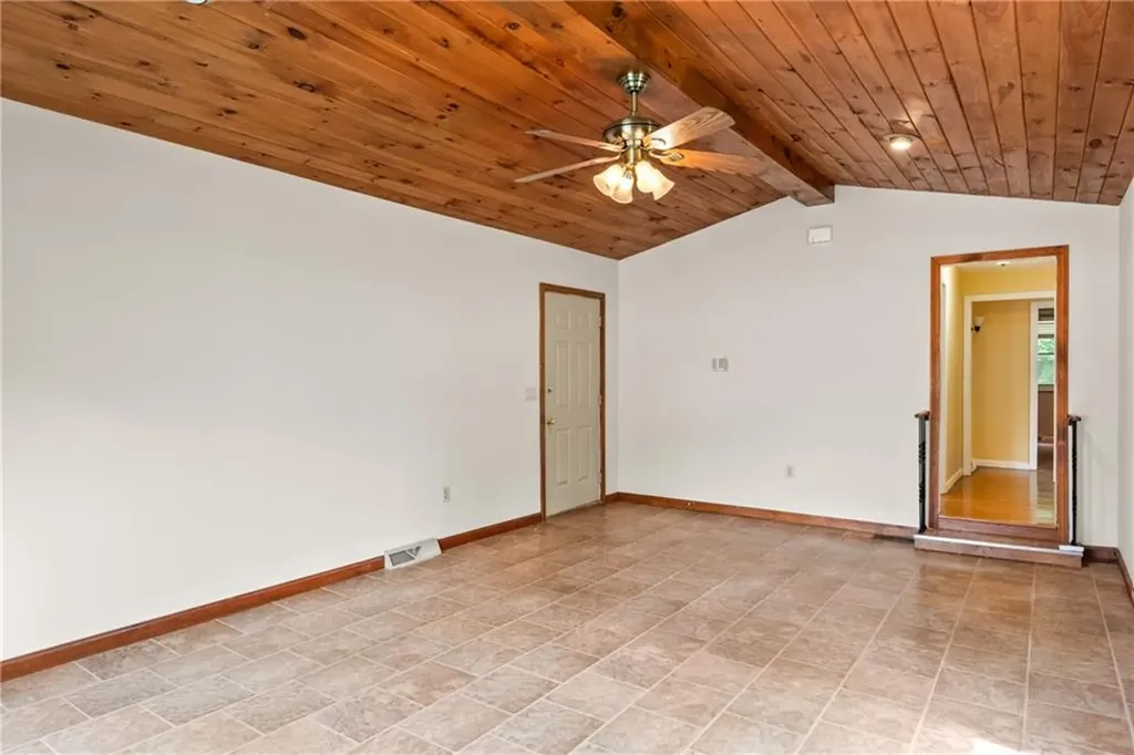 71 Hawthorne Place North Providence RI 02904