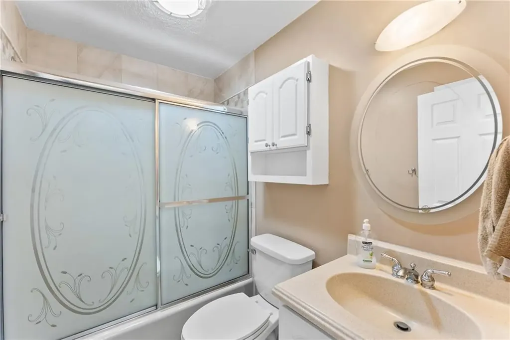 71 Hawthorne Place North Providence RI 02904