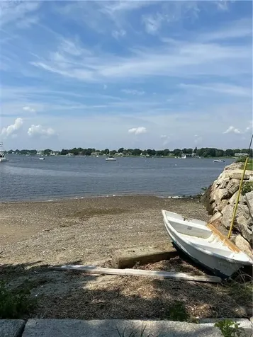 58 Beach Street Warren RI 02885