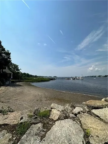 58 Beach Street Warren RI 02885