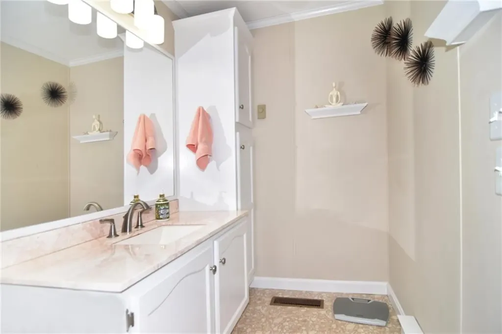 63 Little Pond Road South Kingstown RI 02879