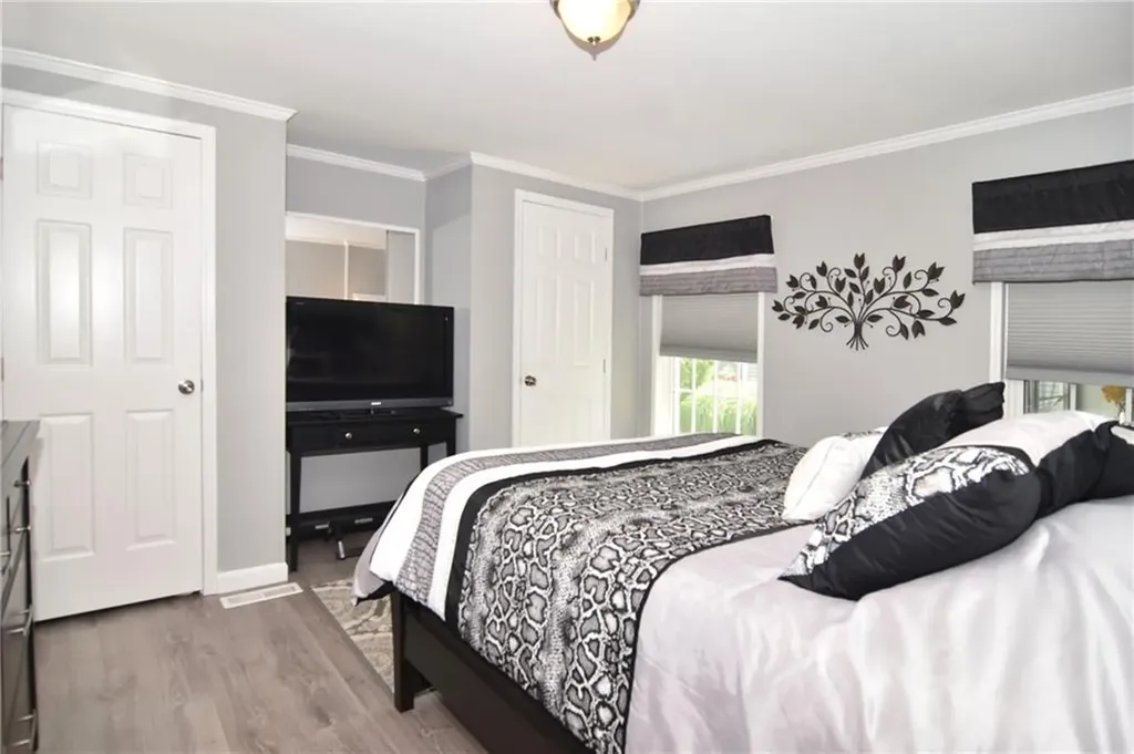 63 Little Pond Road South Kingstown RI 02879