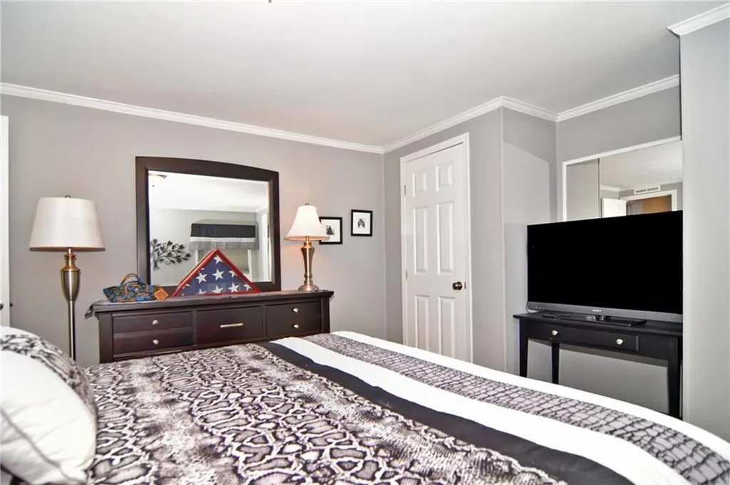 63 Little Pond Road South Kingstown RI 02879