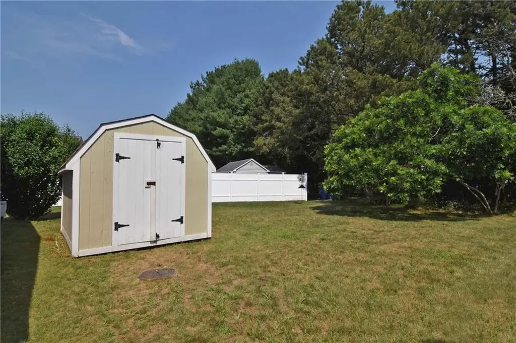 63 Little Pond Road South Kingstown RI 02879