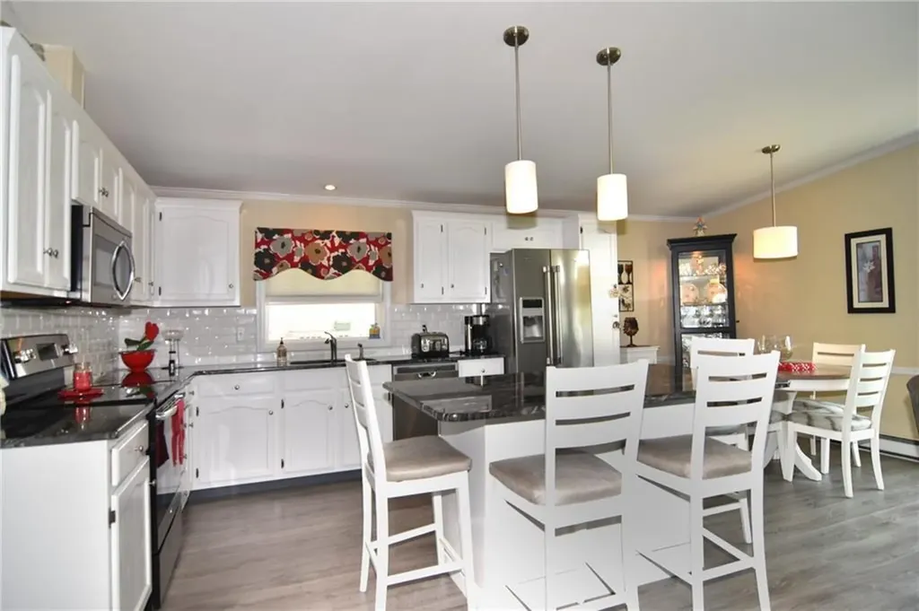 63 Little Pond Road South Kingstown RI 02879