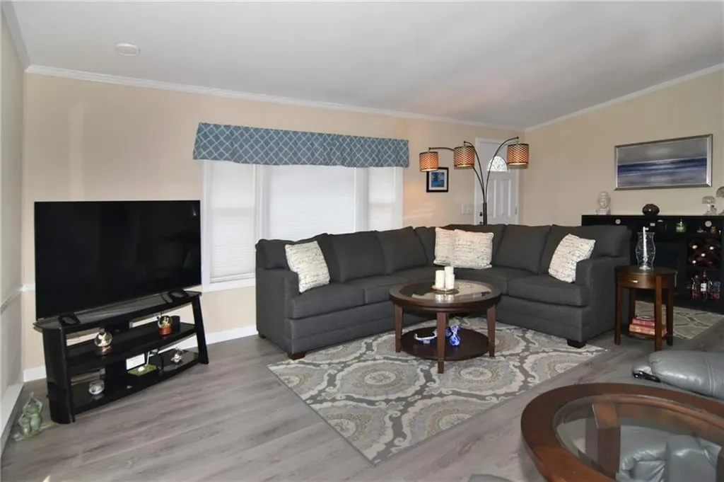 63 Little Pond Road South Kingstown RI 02879