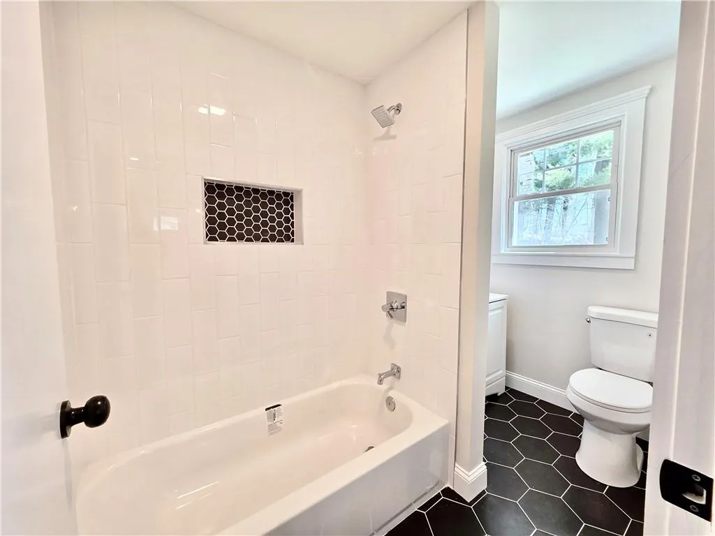 8 Wolf Hill Road Smithfield RI 02917