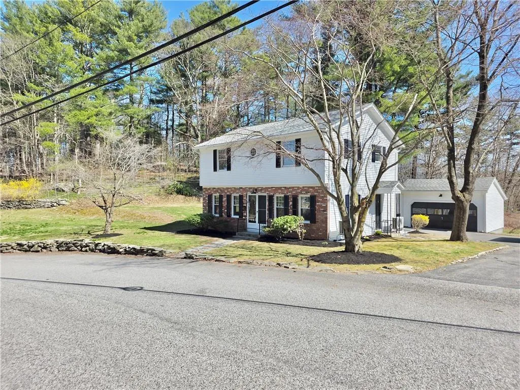 8 Wolf Hill Road Smithfield RI 02917