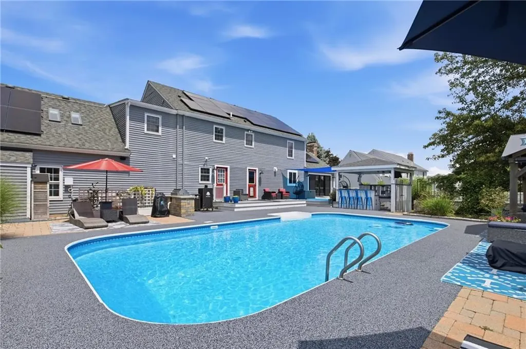 83 Fairhaven Road Cumberland RI 02864