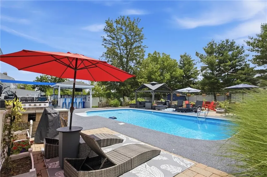 83 Fairhaven Road Cumberland RI 02864