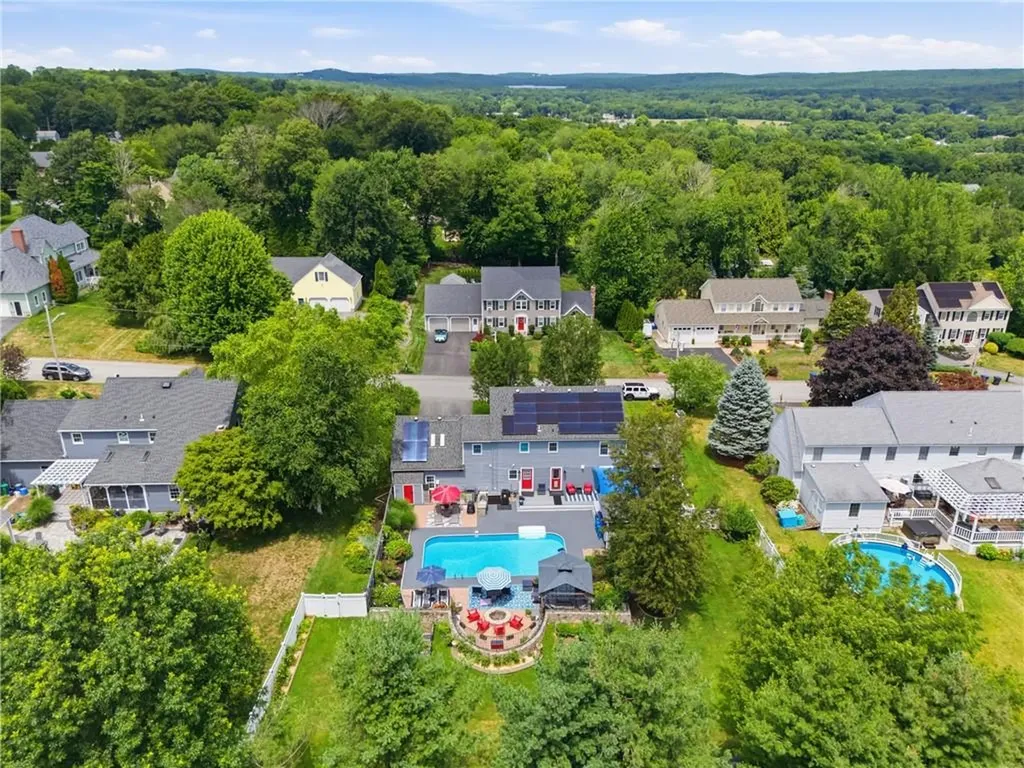 83 Fairhaven Road Cumberland RI 02864