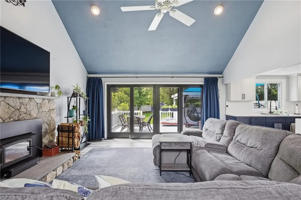 83 Fairhaven Road Cumberland RI 02864
