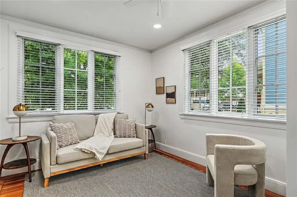 402 Angell Street Providence RI 02906