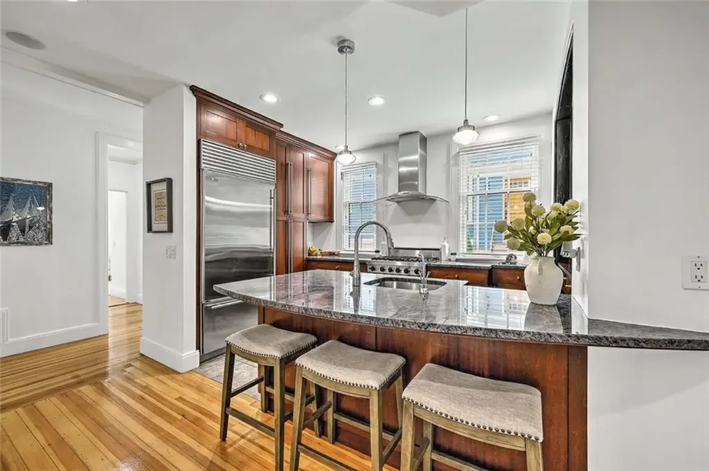 402 Angell Street Providence RI 02906