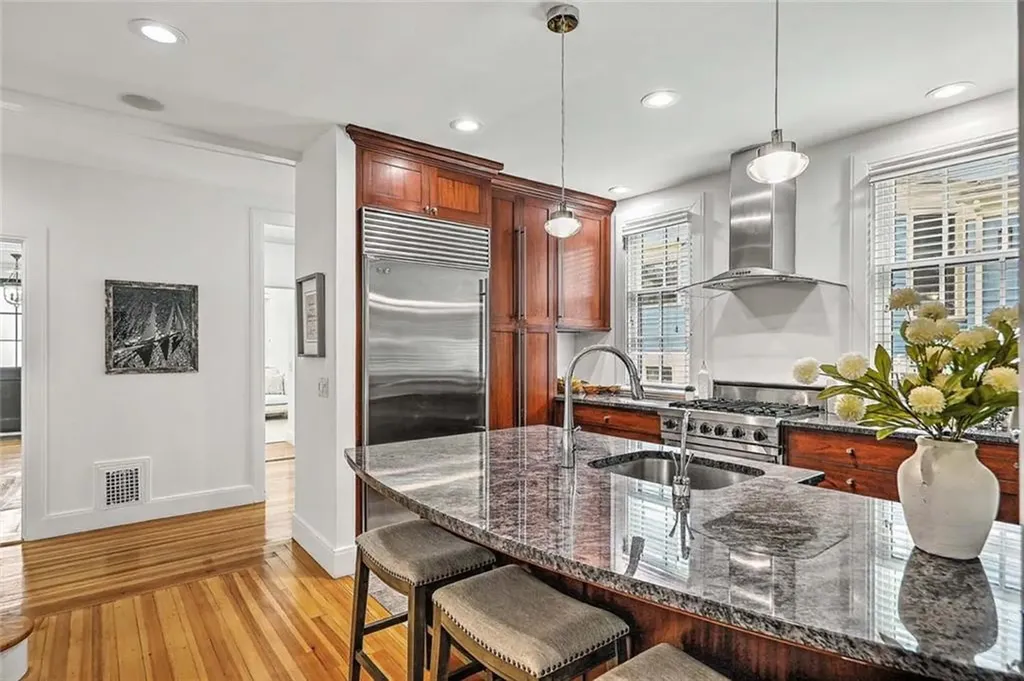 402 Angell Street Providence RI 02906