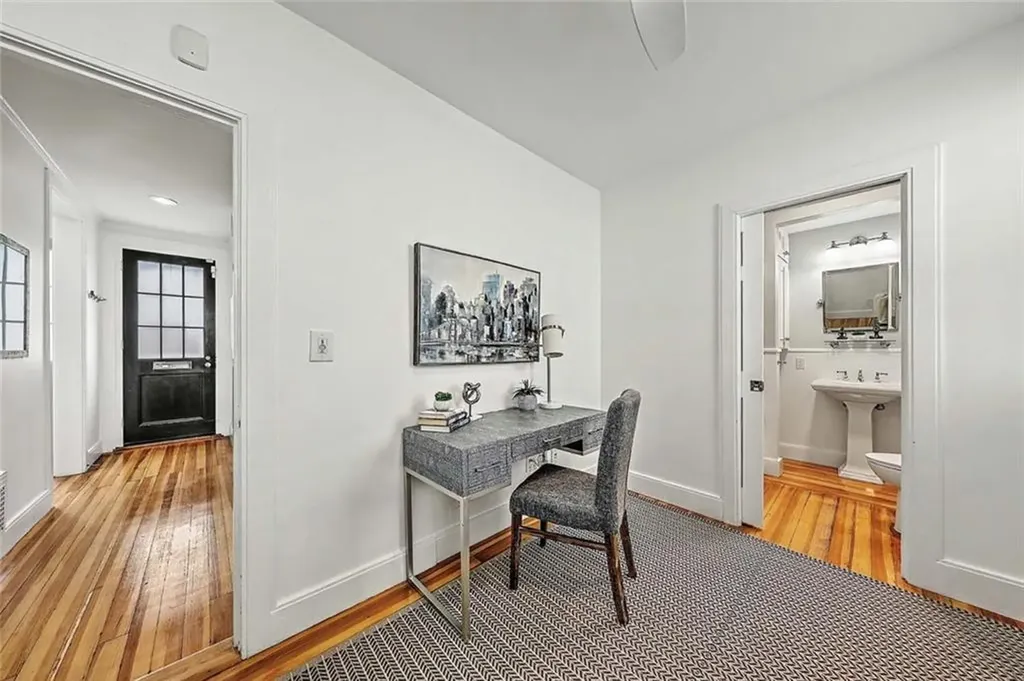 402 Angell Street Providence RI 02906