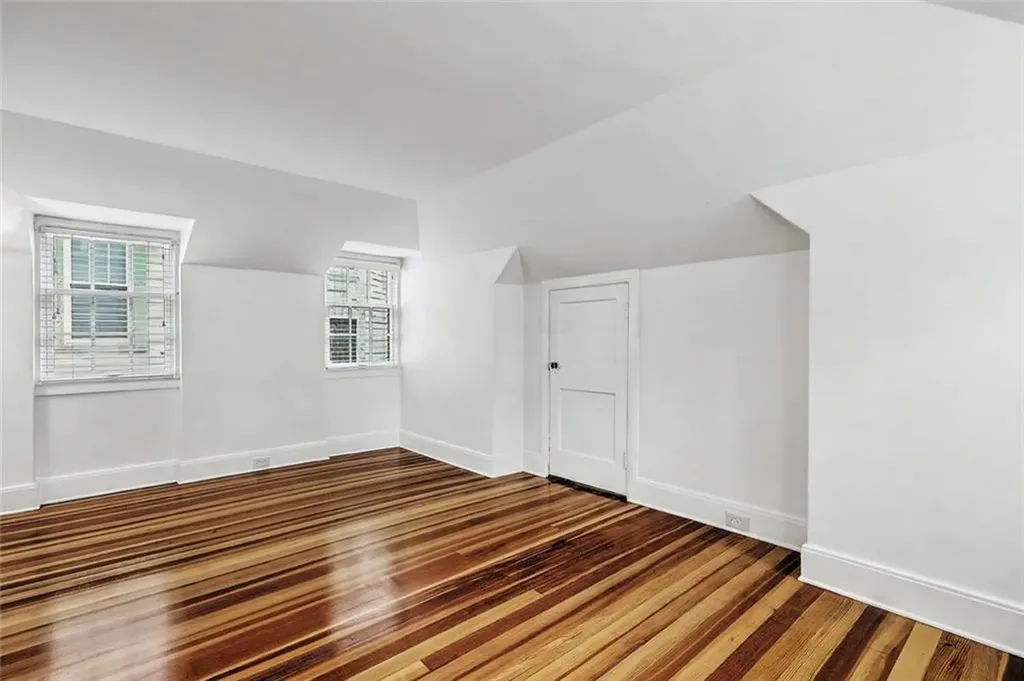 402 Angell Street Providence RI 02906
