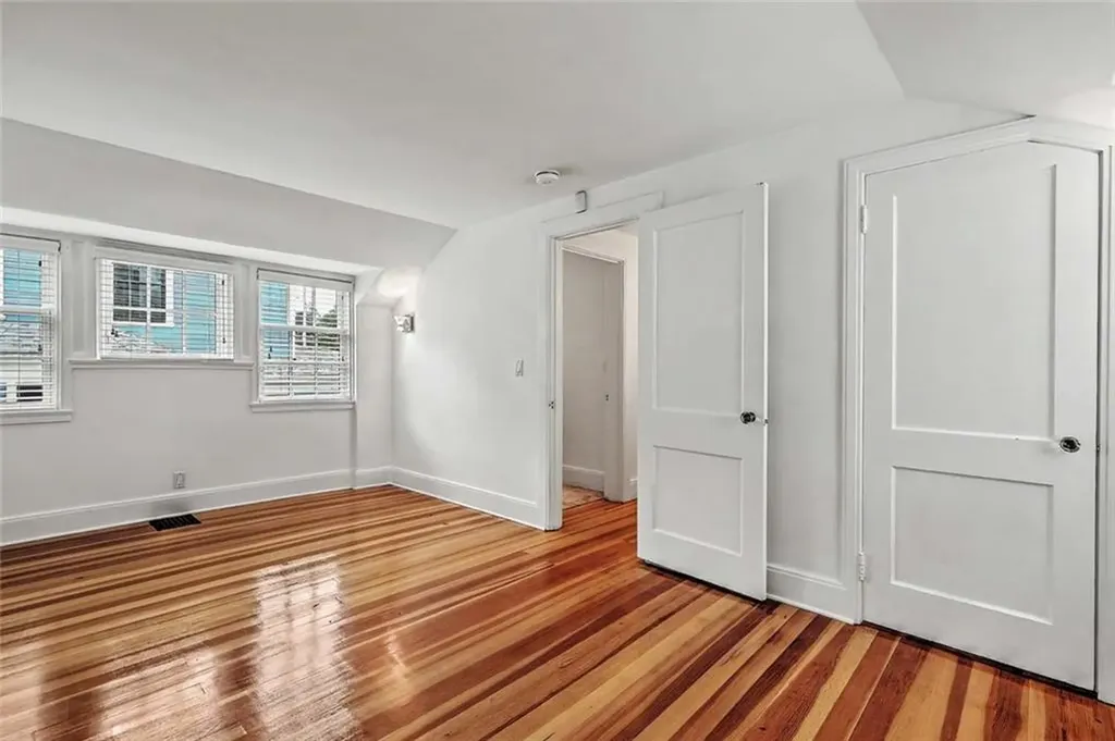 402 Angell Street Providence RI 02906
