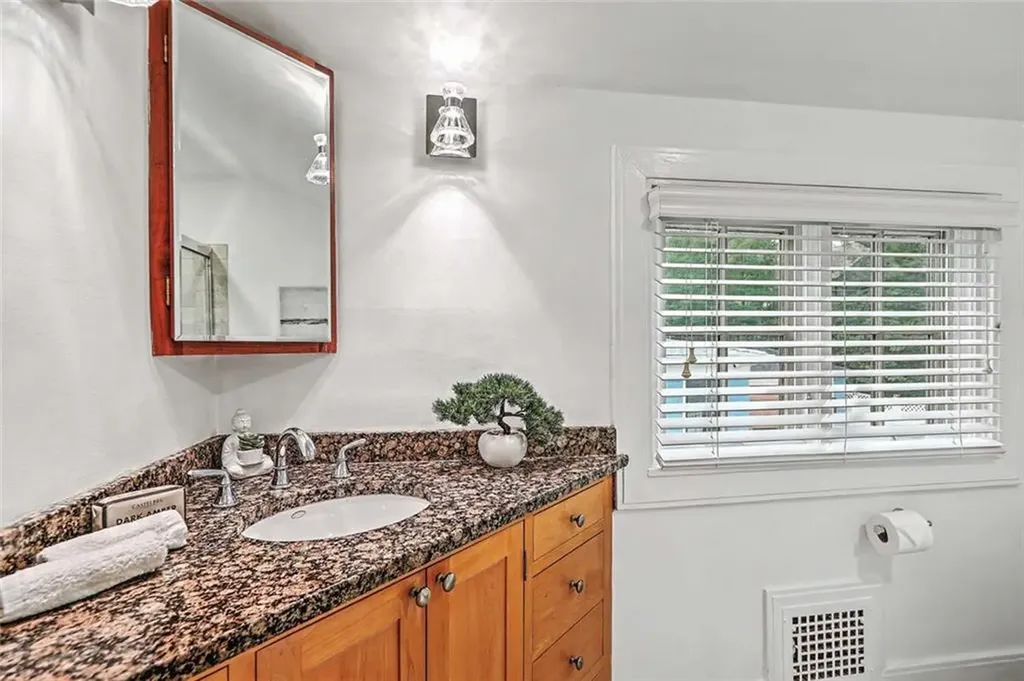 402 Angell Street Providence RI 02906