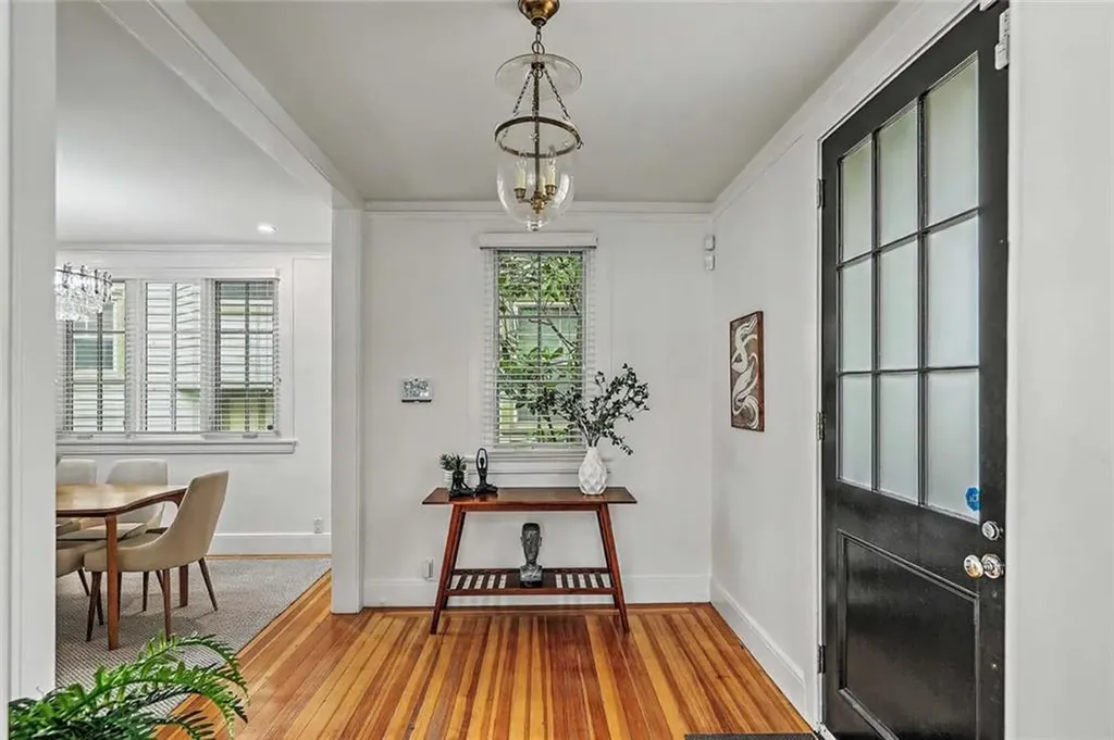 402 Angell Street Providence RI 02906